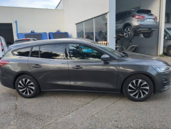 Photo 3 du bon plan FORD Focus SW 1.0 Flexifuel mHEV 125ch Titanium X Business Powershift occasion à 22990 €