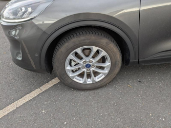 Photo 14 du bon plan FORD Kuga 2.5 Duratec 190ch FHEV E85 Titanium BVA occasion à 22890 €