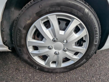 Photo 9 du bon plan FORD Fiesta 1.0 Flexifuel 95ch Cool & Connect 5p occasion à 13450 €