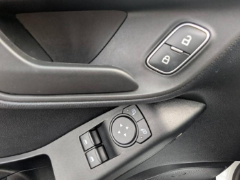 Photo 12 du bon plan FORD Fiesta 1.0 Flexifuel 95ch Cool & Connect 5p occasion à 13450 €