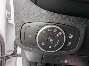 Photo 13 du bon plan FORD Fiesta 1.0 Flexifuel 95ch Cool & Connect 5p occasion à 13450 €