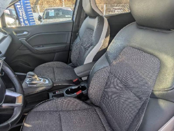 Photo 9 du bon plan RENAULT Captur 1.6 E-Tech Plug-in 160ch Intens occasion à 18280 €