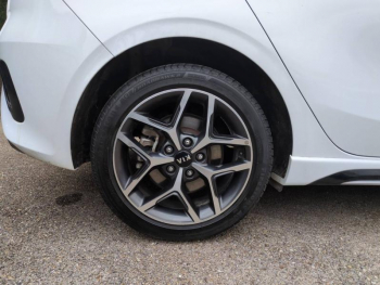 Photo 12 du bon plan KIA Ceed 1.4 T-GDI 140ch GT Line Premium DCT7 MY20 occasion à 15490 €