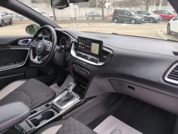 Photo 14 du bon plan KIA Ceed 1.4 T-GDI 140ch GT Line Premium DCT7 MY20 occasion à 15490 €