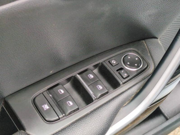 Photo 18 du bon plan KIA Ceed 1.4 T-GDI 140ch GT Line Premium DCT7 MY20 occasion à 15490 €