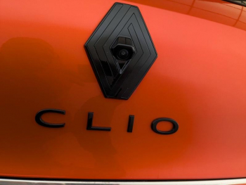 Photo 20 du bon plan RENAULT Clio 1.6 E-Tech 145ch full hybrid esprit Alpine - 24 occasion à 18990 €