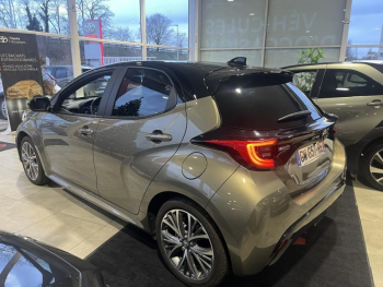 Photo 3 du bon plan TOYOTA Yaris 116h Collection 5p Pack Techno occasion à 24990 €