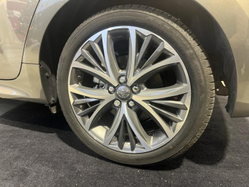 Photo 15 du bon plan TOYOTA Yaris 116h Collection 5p Pack Techno occasion à 24990 €