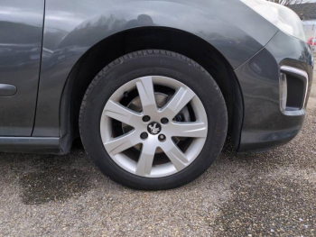 Photo 10 du bon plan PEUGEOT 308 1.6 e-HDi112 FAP Sportium 5p occasion à 5980 €