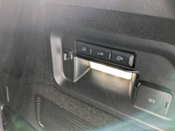 Photo 11 du bon plan FORD Explorer 3.0 EcoBoost 457ch Parallel PHEV ST-Line i-AWD BVA10 25cv occasion à 44990 €