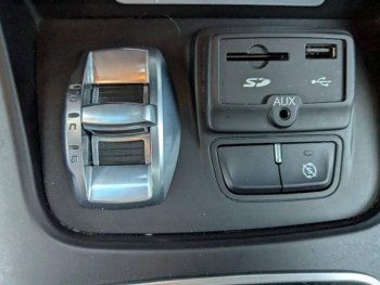 Photo 19 du bon plan ALFA ROMEO Giulietta 1.4 TB MultiAir 150ch Sportiva Stop&Start occasion à 11990 €