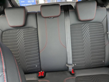 Photo 17 du bon plan FORD Puma 1.0 EcoBoost 125ch S&S mHEV ST-Line X Powershift occasion à 21900 €