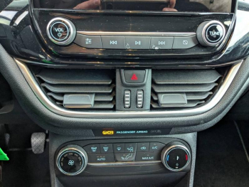 Photo 14 du bon plan FORD Fiesta 1.0 Flexifuel 95ch Titanium Business 5p occasion à 14990 €