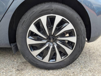 Photo 23 du bon plan FORD Fiesta 1.0 Flexifuel 95ch Titanium Business 5p occasion à 14990 €