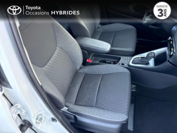 Photo 6 du bon plan TOYOTA Yaris 116h Dynamic Business 5p + Programme Beyond Zero Academy MY22 occasion à 16490 €