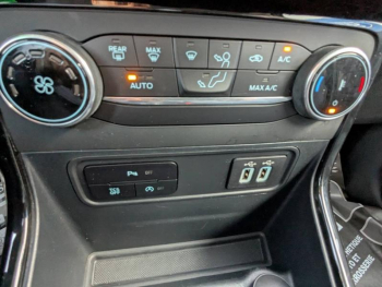 Photo 19 du bon plan FORD EcoSport 1.0 EcoBoost 125ch Active 6cv occasion à 16480 €