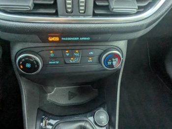 Photo 16 du bon plan FORD Fiesta 1.1 85ch Cool & Connect 5p Euro6.2 occasion à 11380 €