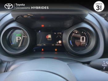 Photo 14 du bon plan TOYOTA Yaris 116h Design 5p MY22 occasion à 18890 €