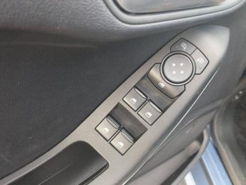 Photo 17 du bon plan FORD Fiesta 1.0 Flexifuel 95ch ST-Line 5p occasion à 17990 €