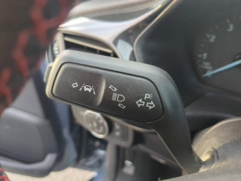 Photo 21 du bon plan FORD Fiesta 1.0 Flexifuel 95ch ST-Line 5p occasion à 17990 €