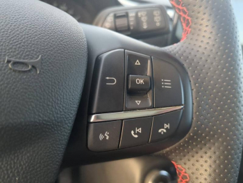 Photo 22 du bon plan FORD Fiesta 1.0 Flexifuel 95ch ST-Line 5p occasion à 17990 €