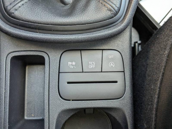 Photo 17 du bon plan FORD Fiesta 1.0 Flexifuel 95ch Cool & Connect 5p occasion à 13990 €