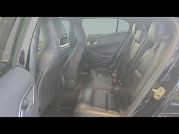 Photo 13 du bon plan MERCEDES-BENZ Classe GLA 220 d Fascination 4Matic 7G-DCT occasion à 19990 €