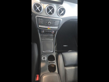 Photo 24 du bon plan MERCEDES-BENZ Classe GLA 220 d Fascination 4Matic 7G-DCT occasion à 19990 €