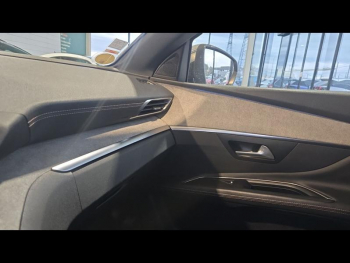 Photo 18 du bon plan PEUGEOT 3008 2.0 BlueHDi 180ch GT S&S EAT6 occasion à 14480 €