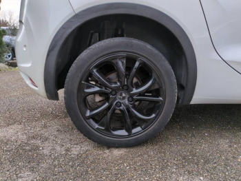 Photo 12 du bon plan DS DS 4 PureTech 130ch Sport Chic S&S occasion à 12990 €