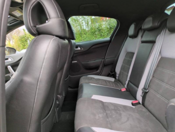 Photo 16 du bon plan DS DS 4 PureTech 130ch Sport Chic S&S occasion à 12990 €