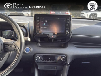Photo 15 du bon plan TOYOTA Yaris 116h Design 5p MY22 occasion à 21980 €