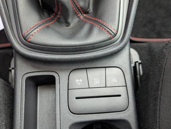 Photo 17 du bon plan FORD Fiesta 1.0 EcoBoost Hybrid 125ch ST-Line 5p occasion à 16990 €