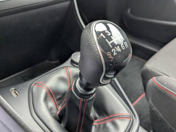 Photo 18 du bon plan FORD Fiesta 1.0 EcoBoost Hybrid 125ch ST-Line 5p occasion à 16990 €