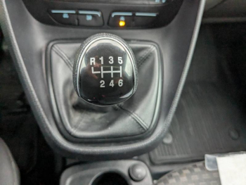 Photo 15 du bon plan FORD Transit Connect VUL L1 1.0E 100ch E85 Trend Business occasion à 15490 €