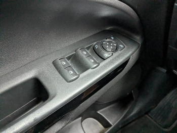 Photo 15 du bon plan FORD EcoSport 1.0 EcoBoost 125ch ST-Line Euro6.2 occasion à 14253 €