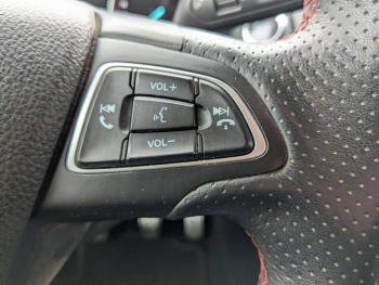 Photo 19 du bon plan FORD EcoSport 1.0 EcoBoost 125ch ST-Line Euro6.2 occasion à 14253 €