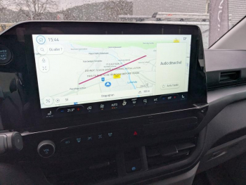 Photo 18 du bon plan FORD Transit Custom Fg VUL 320 L1H1 2.5 Duratec 232ch Hybride rechargeable Sport CVT occasion à 43851 €