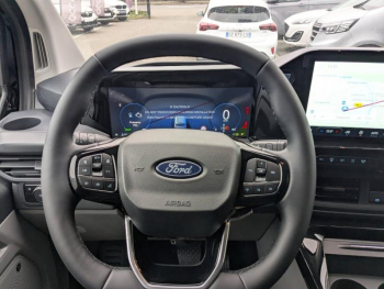 Photo 22 du bon plan FORD Tourneo Custom 340 L1H1 2.5 Duratec 232ch Hybride rechargeable Sport CVT occasion à 65421 €