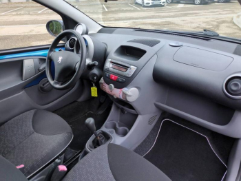 Photo 13 du bon plan PEUGEOT 107 1.0 12v Urban 5p occasion à 5800 €