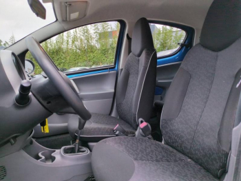 Photo 16 du bon plan PEUGEOT 107 1.0 12v Urban 5p occasion à 5800 €