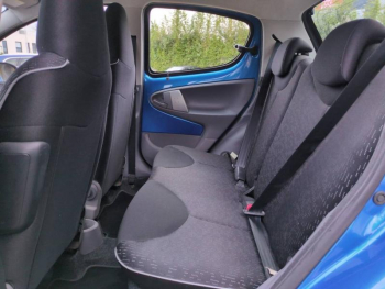 Photo 20 du bon plan PEUGEOT 107 1.0 12v Urban 5p occasion à 5800 €