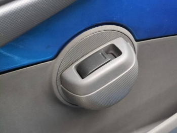 Photo 21 du bon plan PEUGEOT 107 1.0 12v Urban 5p occasion à 5800 €