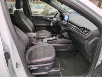 Photo 18 du bon plan FORD Kuga 2.5 Duratec 190ch FHEV E85 ST-Line X BVA occasion à 28900 €