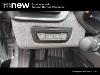 Photo 19 du bon plan RENAULT Clio 1.6 E-Tech 145ch full hybrid Evolution - 25 occasion à 18989 €