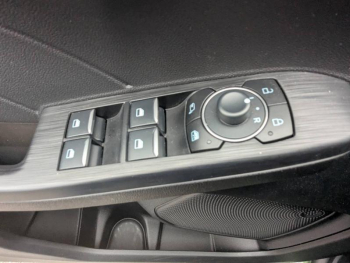 Photo 12 du bon plan FORD Kuga 2.5 Duratec 180ch Hybrid FlexiFuel ST-Line Powershift occasion à 31890 €