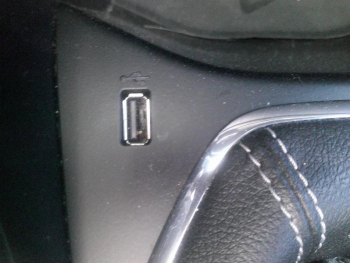 Photo 14 du bon plan FORD Fiesta 1.0 Flexifuel 95ch Titanium Business 5p occasion à 15900 €