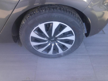 Photo 21 du bon plan FORD Fiesta 1.0 Flexifuel 95ch Titanium Business 5p occasion à 15900 €