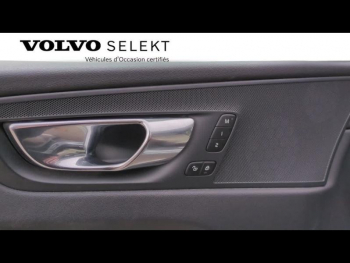 Photo 25 du bon plan VOLVO XC60 T8 Twin Engine 303 + 87ch Inscription Luxe Geartronic occasion à 27900 €