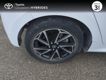 Photo 16 du bon plan TOYOTA Yaris 116h Design 5p MY22 occasion à 19980 €